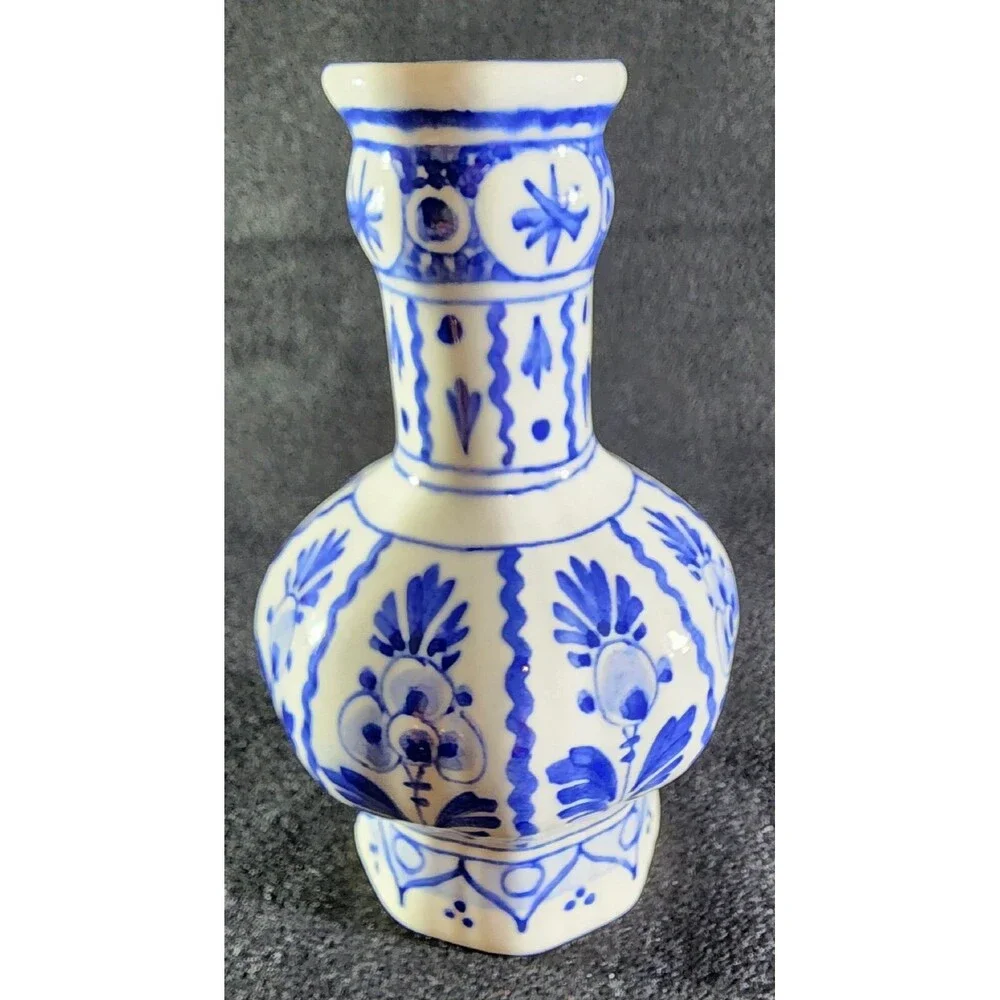 Beautiful Vintage ~ DELFT Vase ~ Hand Painted - De Delftse Pauw Factory, Mold 63